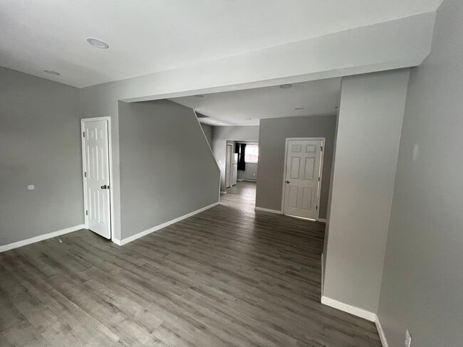 Foto del edificio - 344-346 Pear Street