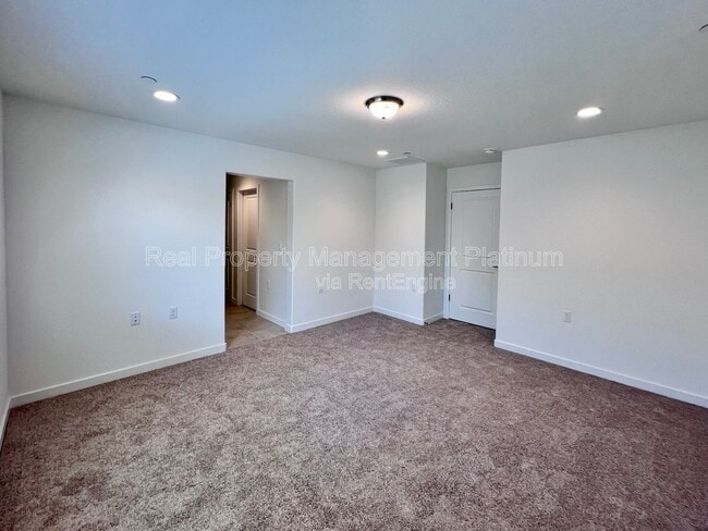 Building Photo - 2915 E Tierra Dr