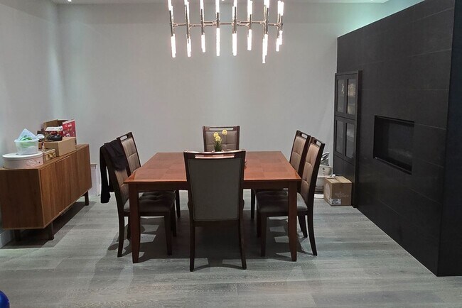 Photo du bâtiment - 13689 Blackburn Av