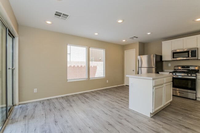 Building Photo - 11556 Elcadore St