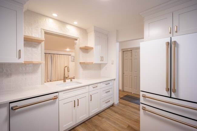 Foto del edificio - 404 Chelsea Cove S