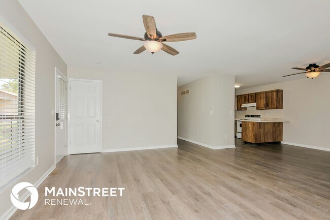 Foto del edificio - 632 Westwoods Rd