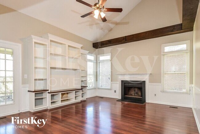Foto del edificio - 5102 Birnamwood Trail