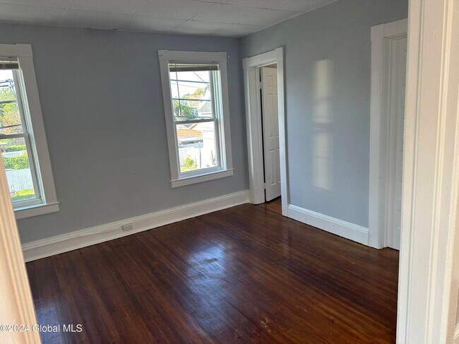 Foto del edificio - 915 McClyman St