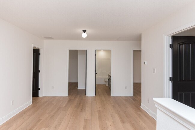 Foto del edificio - Easy access to interstate, shopping & down...