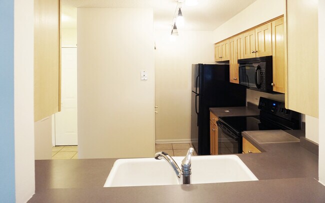 Kitchen 2 - 470 Fawell Blvd