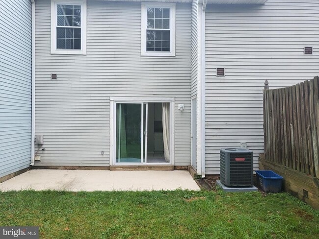 Building Photo - 136 Carousel Cir