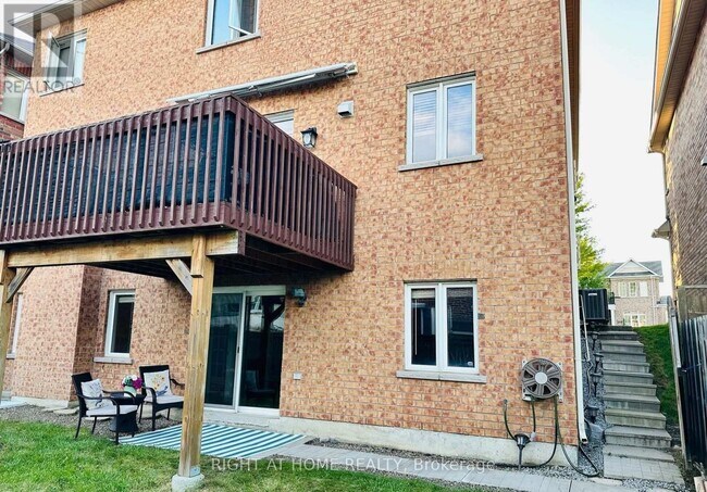 Photo du bâtiment - 163 Williamson Dr E