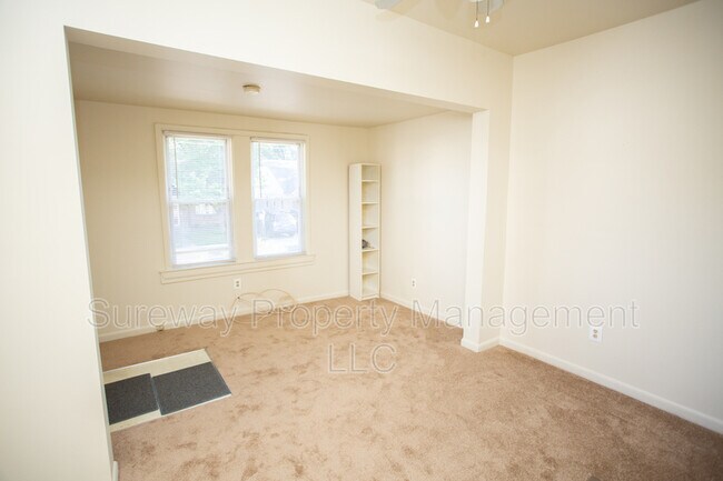 Building Photo - 1612 Sycamore St