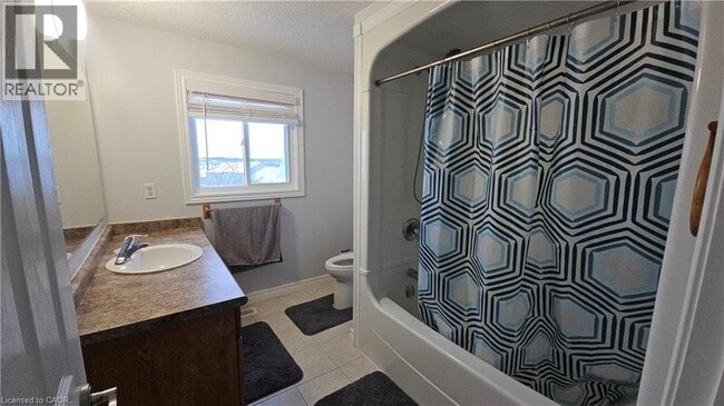 Building Photo - 10 Doll Ct