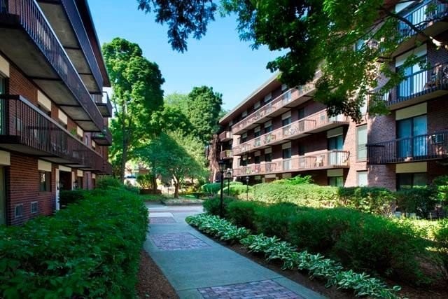 Primary Photo - 4 Canton Rd