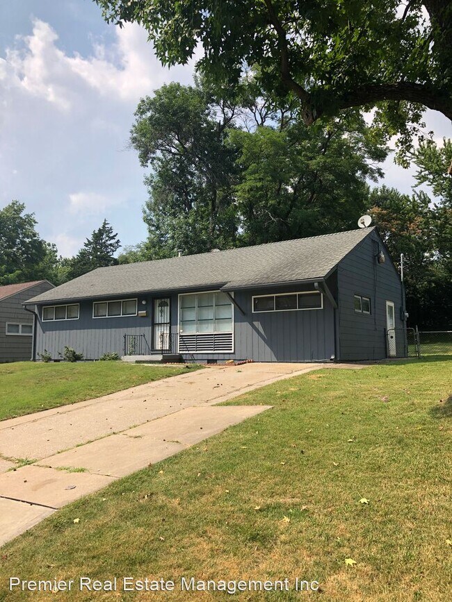 Building Photo - 3 br, 1 bath House - 8 W 90th Terrace