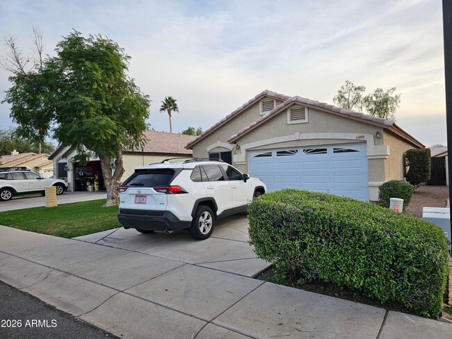 Foto del edificio - 1489 W Page Ave