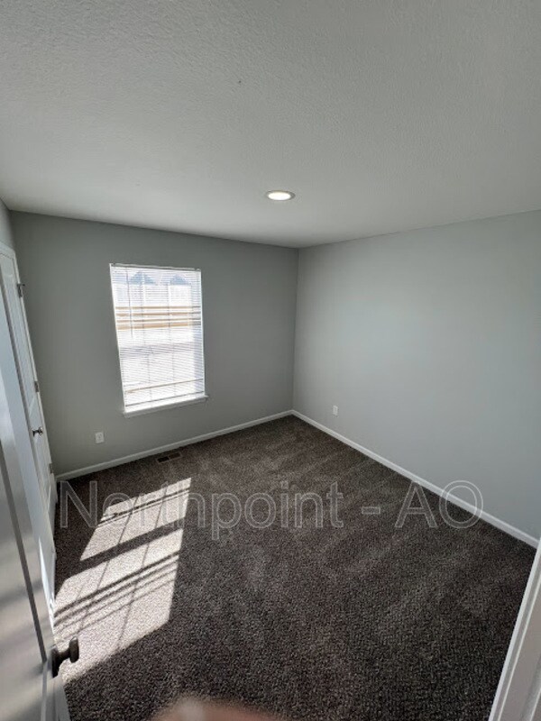 Building Photo - 21708 North Rdg