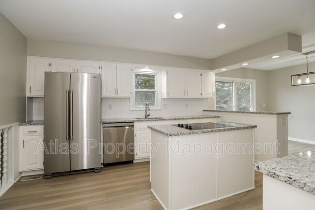 Building Photo - 6723 Hauser St