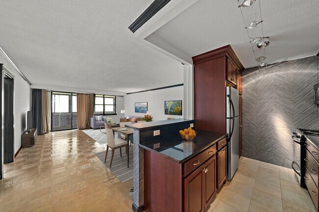 Foto del edificio - 2 Hawthorne Pl