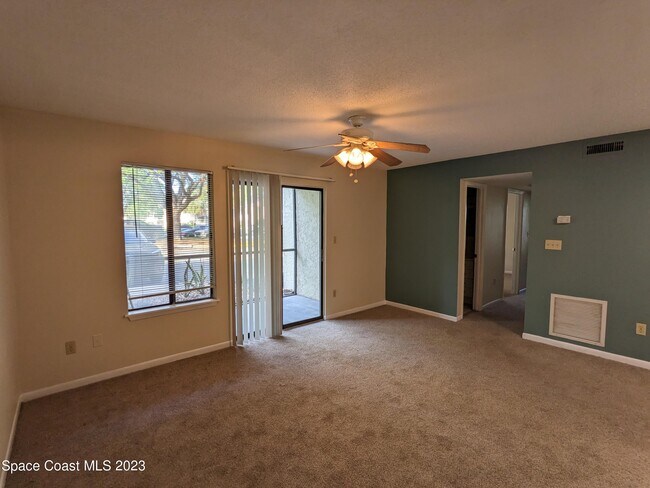 Foto del edificio - 3590 Sable Palm Ln
