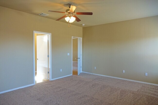 Building Photo - Beautiful Piedmont Home!