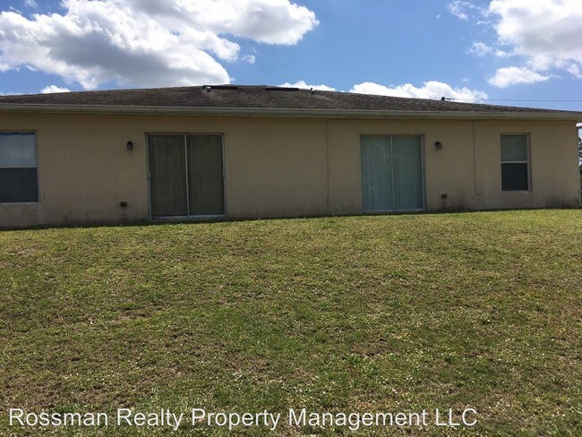 Foto del edificio - 4402-4402 Douglas Ln