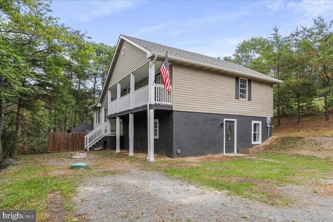 Foto del edificio - 72 Pioneer Ln