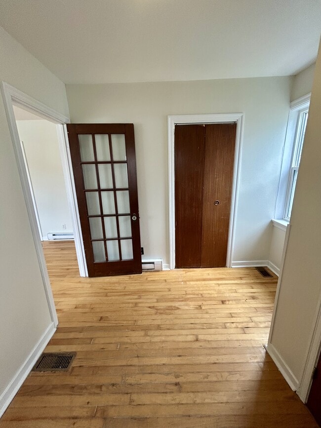 Building Photo - 169 University Ave