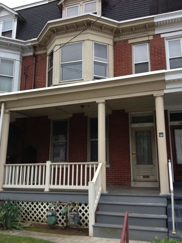 Primary Photo - 1234 W Market St