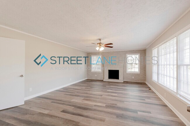 Building Photo - NOW OFFERING $250 OFF THE FIRST FULL MONTH...