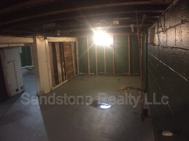 Building Photo - 428 Clinton Ave