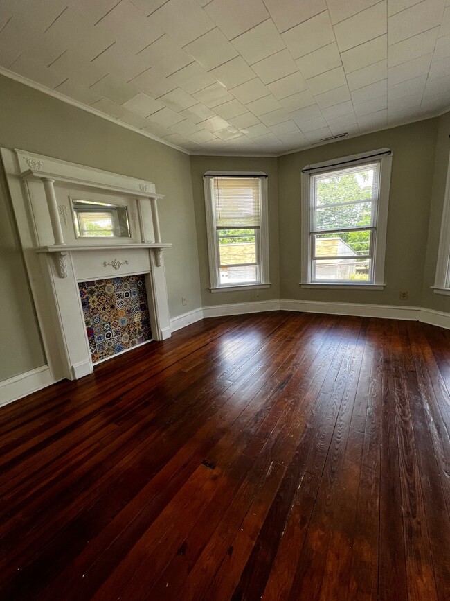Building Photo - 232 Park Pl