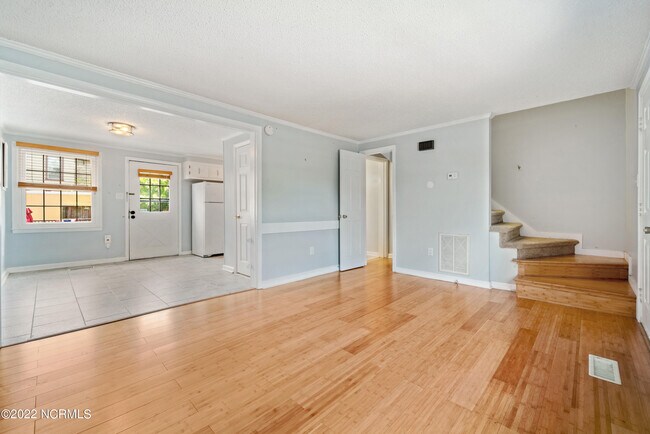Foto del edificio - 306 River Walk Dr