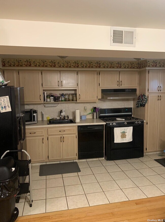 Foto del edificio - 125-12 10th Ave