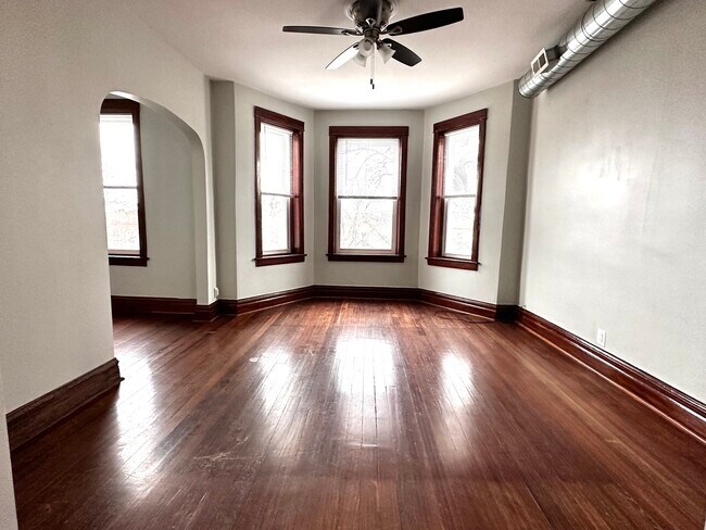 Foto del edificio - 3218 N Central Park Ave