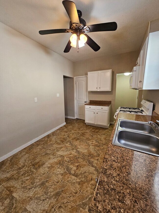 Foto del edificio - 208-210 13th Ave.