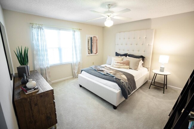 Foto del edificio - Abbotts Creek Apartments