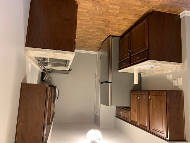 Building Photo - 1108 Shagbark Ct