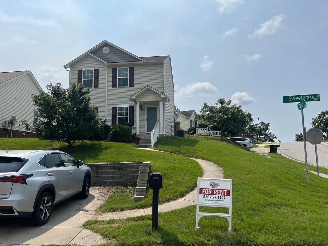 Foto principal - Charming Knightdale Residence, Available Now!