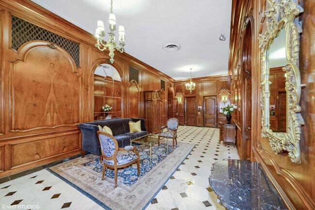 Foto del edificio - 2000 N Lincoln Park W