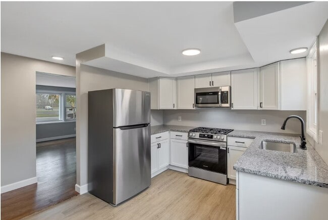 Building Photo - Bellewood Apartments