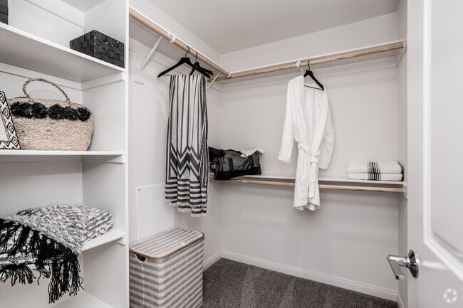 2BR, 2BA - 1115 SF - Trails at Canyon Crest