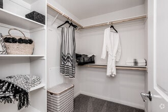 2BR, 2BA - 1115 SF - The Trails at Canyon Crest Apartments