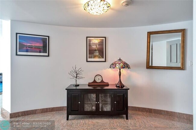 Foto del edificio - 4020 Galt Ocean Dr