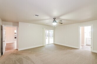 Building Photo - 4515 Sylvan Glen Dr