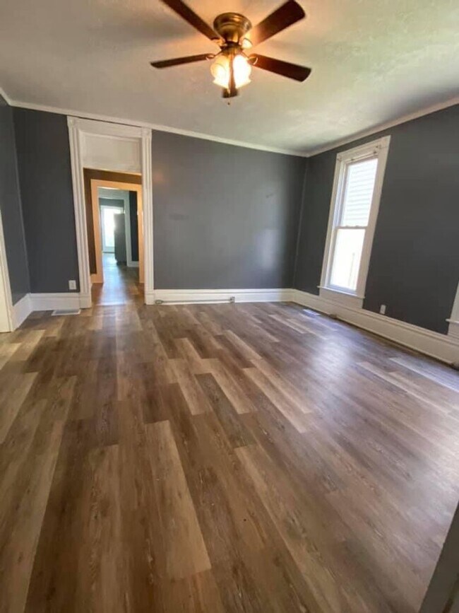 Foto del edificio - 2225 W Iowa St