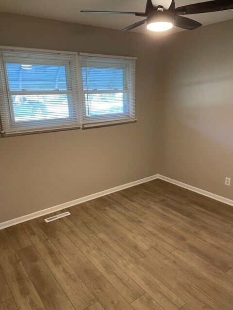 Foto del edificio - 4804 Howard St