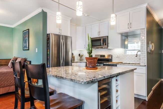 Foto del edificio - 6050 JFK Blvd E