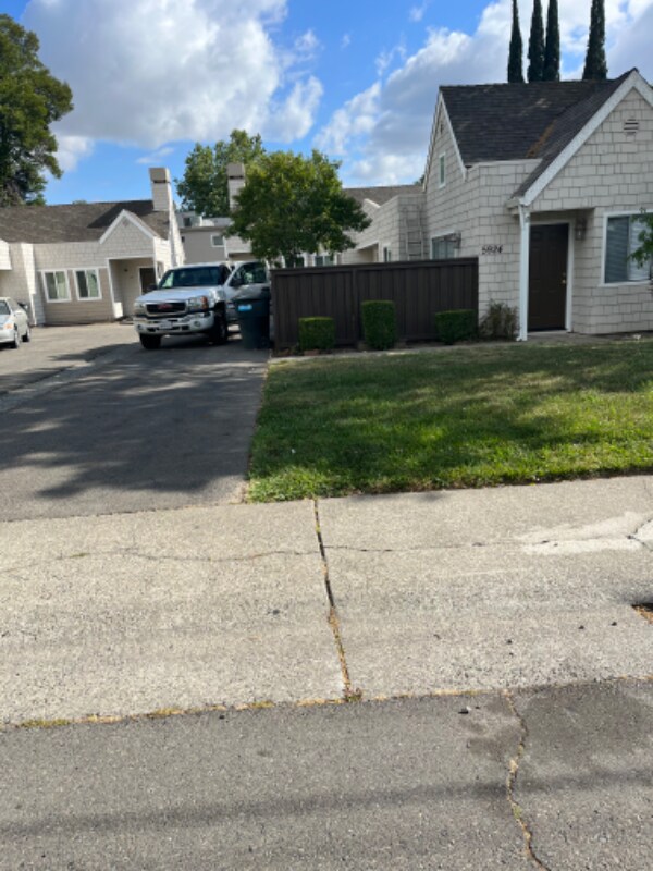 Foto principal - 5924 Grant Ave