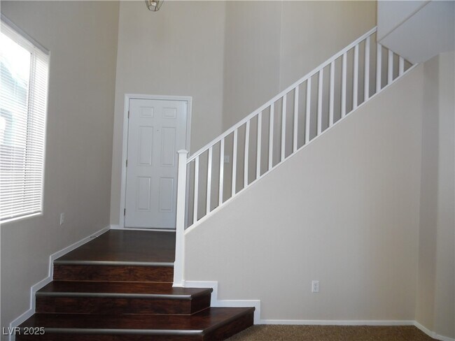 Building Photo - 6371 Thunder Gulch Ave