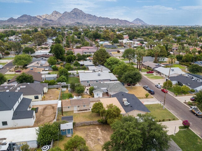 Foto del edificio - 510 E Belmont Ave