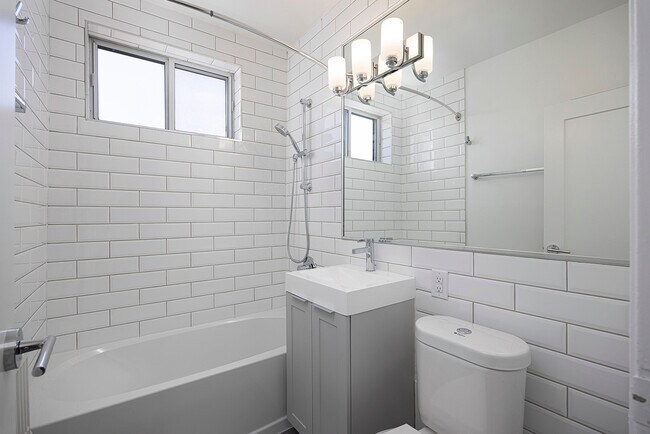 Photo du bâtiment - 45 42nd St