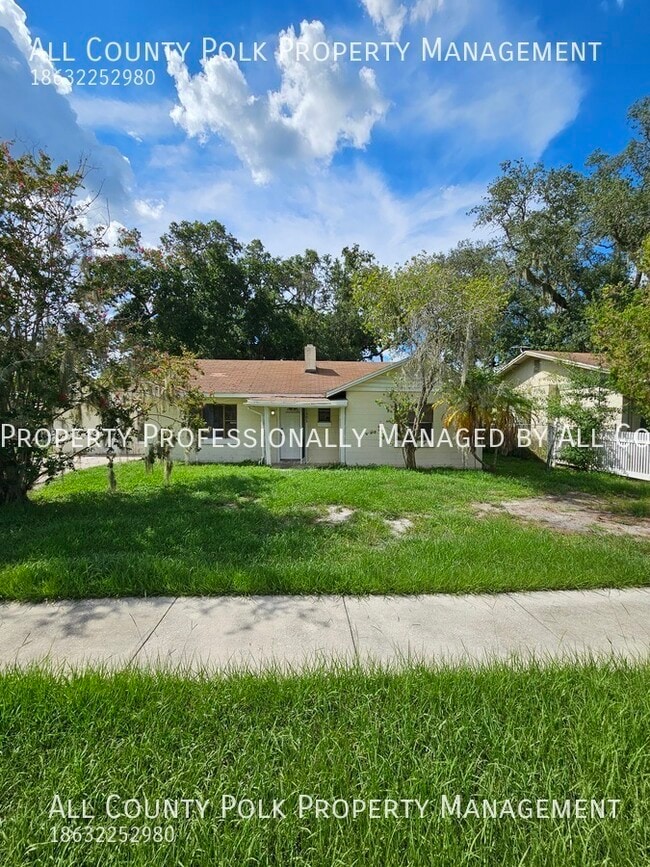 Building Photo - Beautiful 3 Bedroom House Near Lake Bonny ...